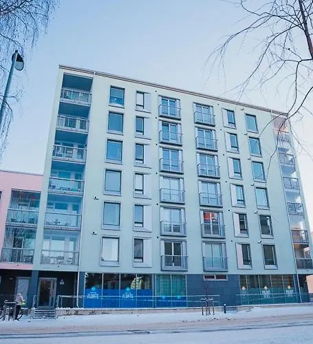 Bright In Center Apartment *